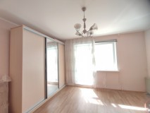 продаю 3комн.кв по Жуковского 8 - изображение 1