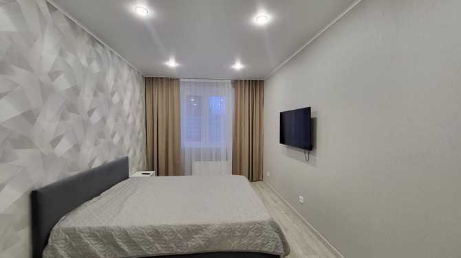 Евродвушка с мебелью ул. Б. Хмельцкого 76 - изображение 1