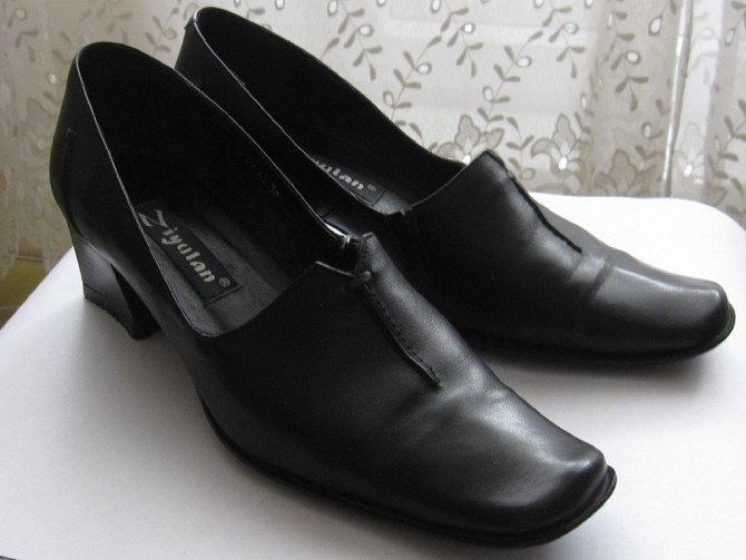 Продам женские демисезонные туфли - изображение 1